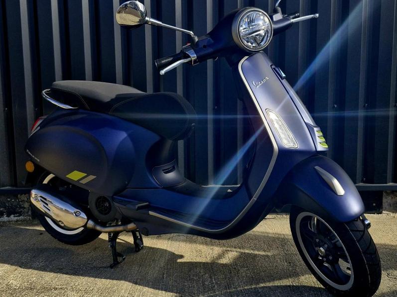 VESPA PRIMAVERA 125
